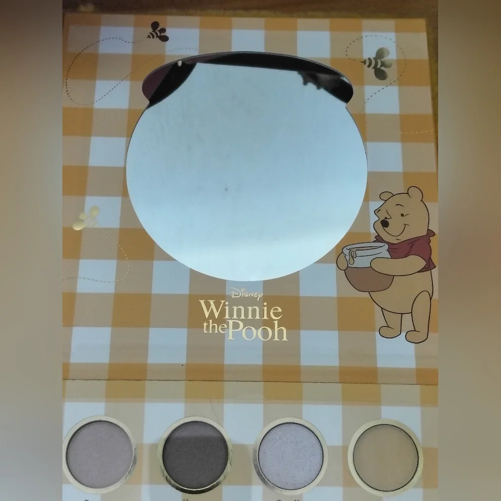 Winnie The Pooh Furry Face Eyeshadow Palette